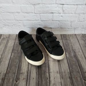 Boy's Wilson Triple Strap Sneakers - Cat & Jack